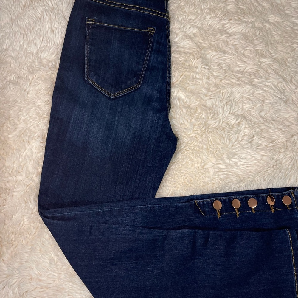 Jeans - Picture 2 of 4
